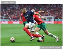 半场战报：巴西2-0塞内加尔，埃斯特旺、卡塞米罗建功